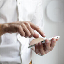Man holding a cellphone